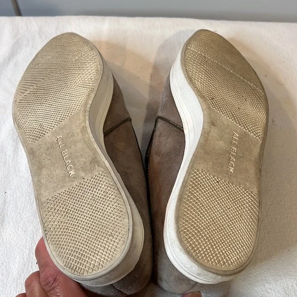 ALL BLACK BRAND, Taupe suede tassel shoes size 37.5. - Picture 5 of 7